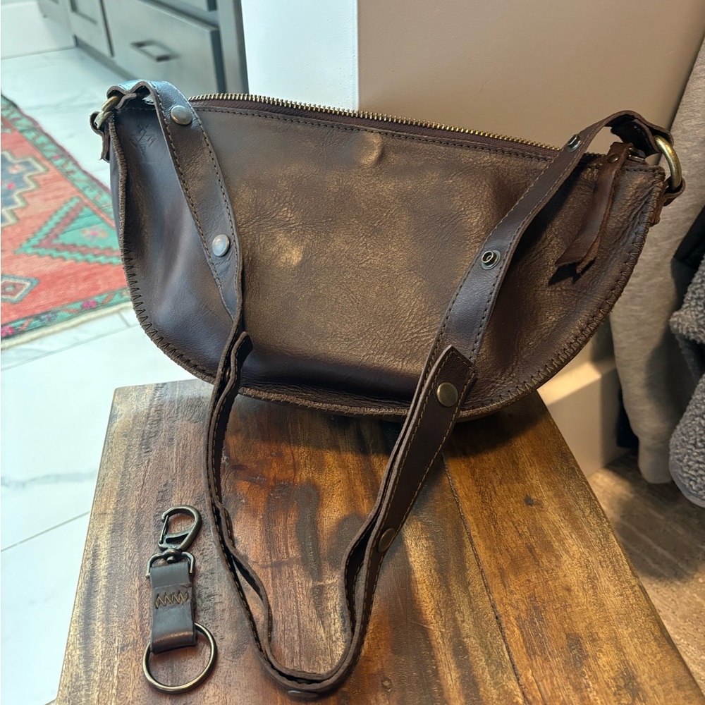 Lyons leather co biggie bee